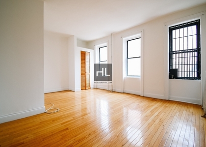 2 Bedrooms, Morningside Heights Rental in NYC for $3,200 - Photo 1