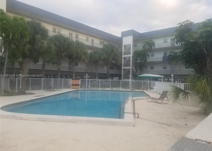 2 Bedrooms, North Miami Beach Rental in Miami, FL for $2,100 - Photo 1