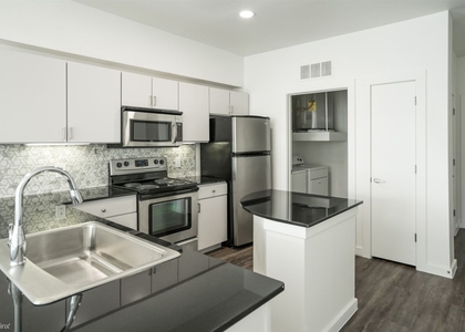 2 Bedrooms, Bouldin Creek Rental in Austin-Round Rock Metro Area, TX for $2,609 - Photo 1
