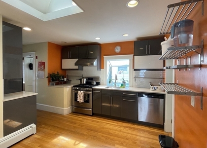 3 Bedrooms, Lakeview Rental in Boston, MA for $3,000 - Photo 1