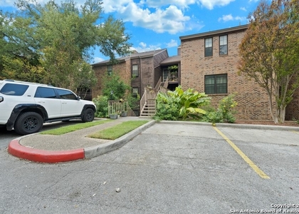 3 Bedrooms, Spyglass Hill Condominiums Rental in San Antonio, TX for $1,495 - Photo 1