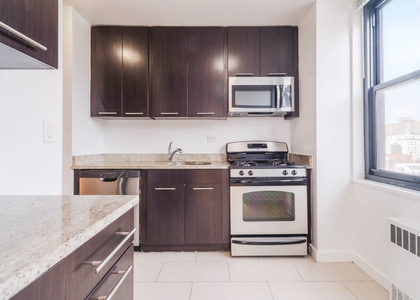 2 Bedrooms, Yorkville Rental in NYC for $7,018 - Photo 1