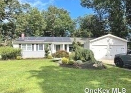3 Bedrooms, Coram Rental in Long Island, NY for $4,000 - Photo 1