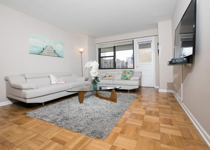 2 Bedrooms, Yorkville Rental in NYC for $10,800 - Photo 1