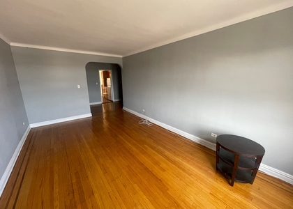 2 Bedrooms, Forest Hills Rental in NYC for $2,500 - Photo 1
