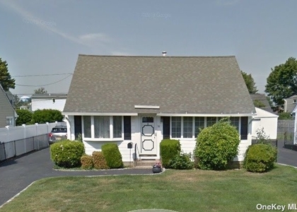 3 Bedrooms, Hicksville Rental in Long Island, NY for $3,900 - Photo 1