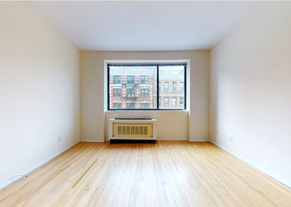 2 Bedrooms, Hell's Kitchen Rental in NYC for $4,500 - Photo 1