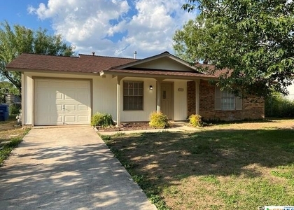 3 Bedrooms, Babcock North Rental in San Antonio, TX for $1,450 - Photo 1