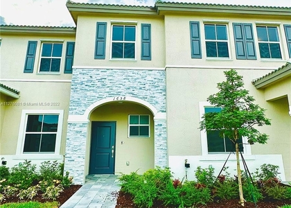3 Bedrooms, Homestead Rental in Miami, FL for $2,380 - Photo 1