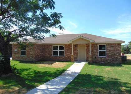 3 Bedrooms, Burnet Rental in Marble Falls, TX for $1,795 - Photo 1
