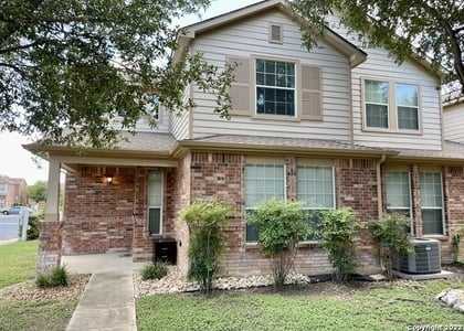 2 Bedrooms, North Central Thousand Oaks Rental in San Antonio, TX for $1,875 - Photo 1
