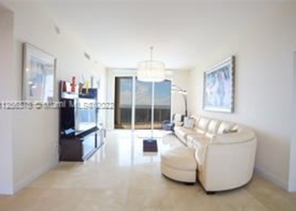 3 Bedrooms, Tatum's Ocean Beach Park Rental in Miami, FL for $11,000 - Photo 1