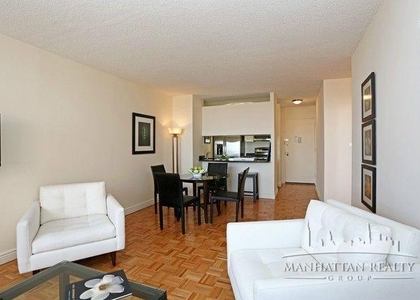 2 Bedrooms, Yorkville Rental in NYC for $5,000 - Photo 1