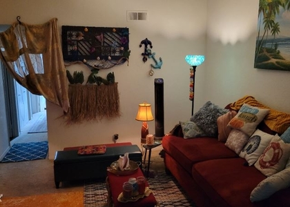 3 Bedrooms, Yorktown Rental in Los Angeles, CA for $1,200 - Photo 1