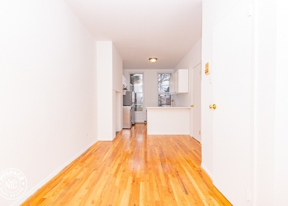 1 Bedroom, Greenpoint Rental in NYC for $3,699 - Photo 1