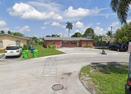 3 Bedrooms, Sunrise Golf Village East Rental in Miami, FL for $2,200 - Photo 1