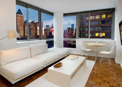 2 Bedrooms, Hell's Kitchen Rental in NYC for $6,448 - Photo 1