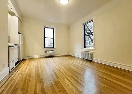 Studio, Theater District Rental in NYC for $2,595 - Photo 1