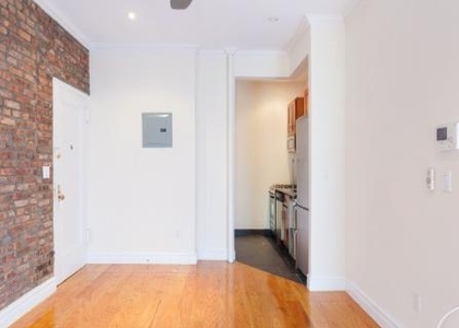 2 Bedrooms, Rose Hill Rental in NYC for $4,895 - Photo 1