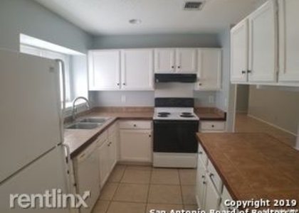 3 Bedrooms, Parkwood Rental in San Antonio, TX for $1,700 - Photo 1