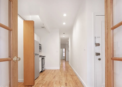 2 Bedrooms, Yorkville Rental in NYC for $3,800 - Photo 1