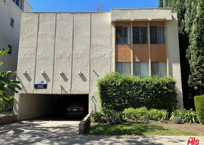 2 Bedrooms, Beverly Hills Rental in Los Angeles, CA for $3,000 - Photo 1