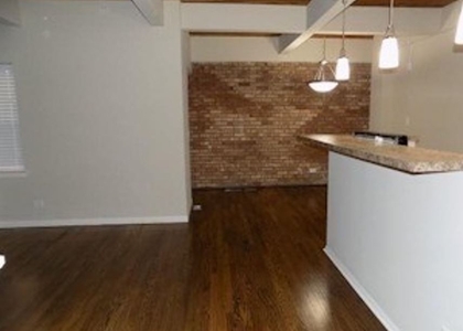 3 Bedrooms, Wrightwood Rental in Chicago, IL for $3,280 - Photo 1