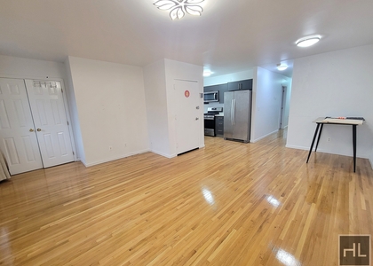 3 Bedrooms, Gravesend Rental in NYC for $2,400 - Photo 1