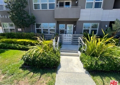 2 Bedrooms, East of Lincoln Rental in Los Angeles, CA for $4,738 - Photo 1
