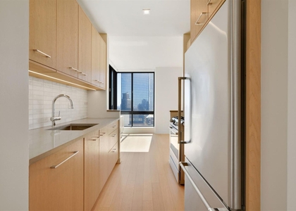 2 Bedrooms, Hell's Kitchen Rental in NYC for $6,999 - Photo 1