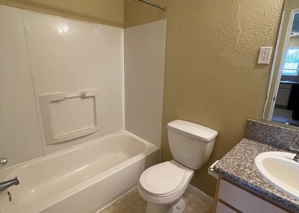 2 Bedrooms, Lakeside Rental in Denver, CO for $1,625 - Photo 1