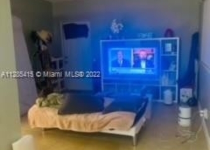 1 Bedroom, Altos Del Mar South Rental in Miami, FL for $1,800 - Photo 1