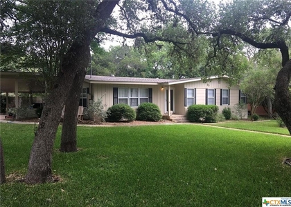 4 Bedrooms, Mission Oaks Rental in New Braunfels, TX for $2,495 - Photo 1