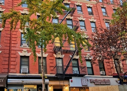 2 Bedrooms, Upper East Side Rental in NYC for $4,100 - Photo 1