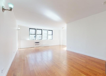 3 Bedrooms, Yorkville Rental in NYC for $9,050 - Photo 1