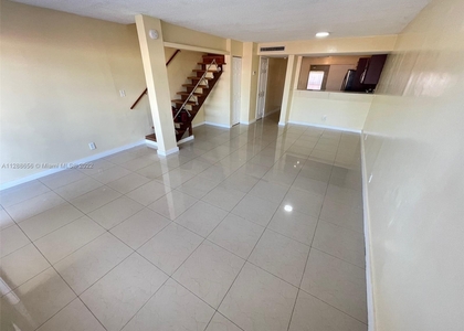 3 Bedrooms, Lauderhill Gardens Townhouses Rental in Miami, FL for $1,900 - Photo 1