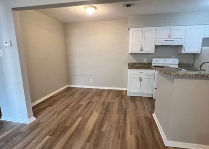 2 Bedrooms, Northwest Los Angeles Heights Rental in San Antonio, TX for $1,000 - Photo 1