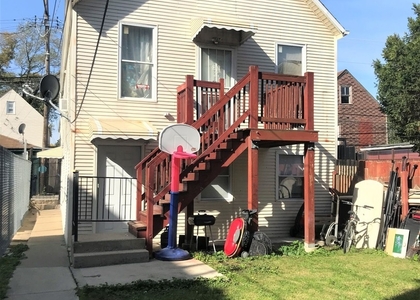 2 Bedrooms, Back of the Yards Rental in Chicago, IL for $1,100 - Photo 1