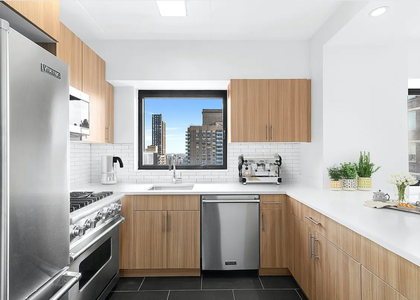 2 Bedrooms, Yorkville Rental in NYC for $7,750 - Photo 1