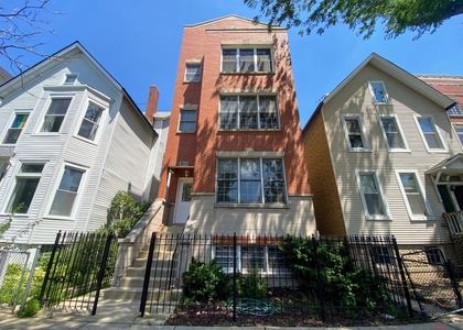 2 Bedrooms, Wrigleyville Rental in Chicago, IL for $2,550 - Photo 1