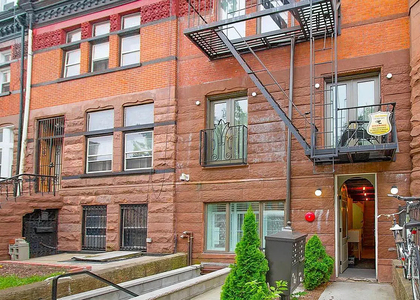 1072 Bergen Street - Photo 1