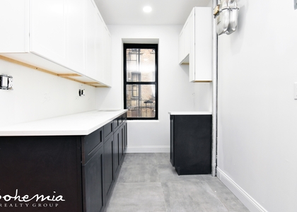 2 Bedrooms, Washington Heights Rental in NYC for $2,150 - Photo 1