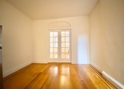 1 Bedroom, Sutton Place Rental in NYC for $2,400 - Photo 1