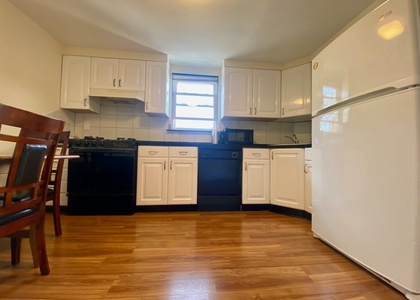 3 Bedrooms, Maspeth Rental in NYC for $2,750 - Photo 1