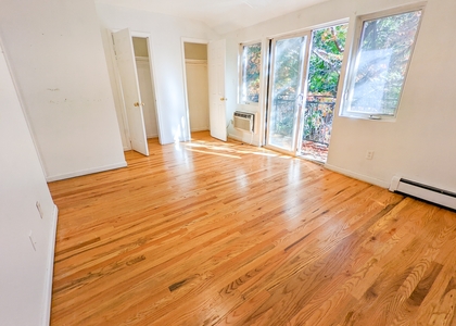 4 Bedrooms, Rego Park Rental in NYC for $4,000 - Photo 1