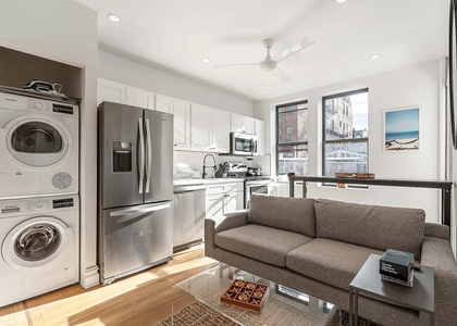115 Greenpoint Avenue - Photo 1