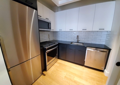 2 Bedrooms, Financial District Rental in NYC for $4,125 - Photo 1
