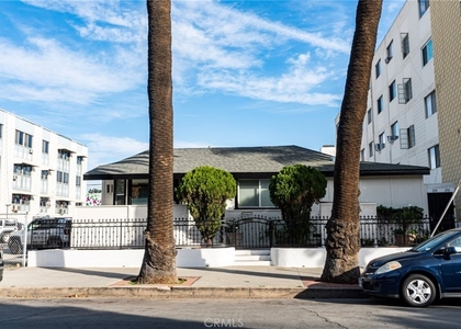 2 Bedrooms, East Village Rental in Los Angeles, CA for $2,150 - Photo 1