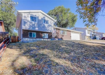 3 Bedrooms, Park Hill Rental in Colorado Springs, CO for $2,210 - Photo 1