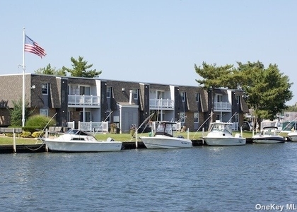 2 Bedrooms, Patchogue Rental in Long Island, NY for $3,020 - Photo 1